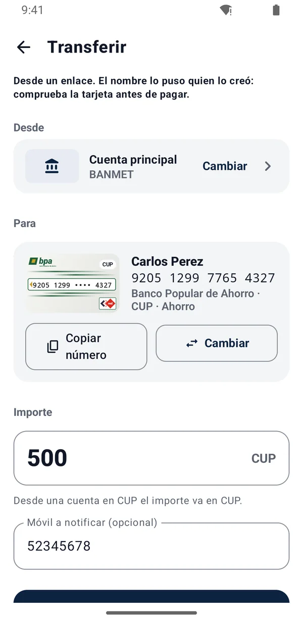 Quien recibe el enlace ve Transferir ya relleno con la tarjeta y el monto